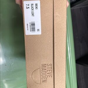 Steve Madden Black Leather Footwear